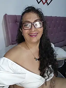 AlessandraLeroy online show from February 5, 2:27 am