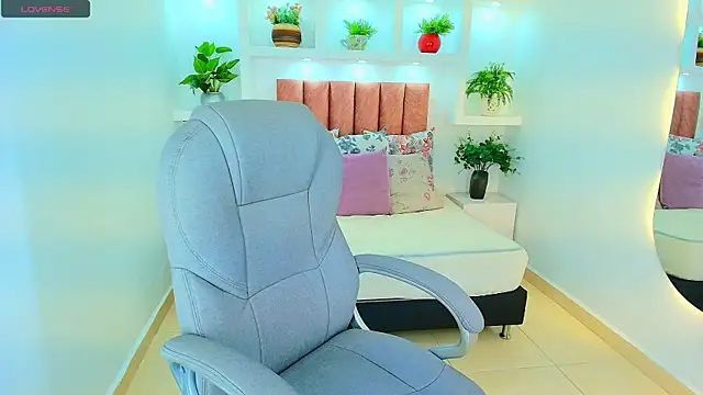 sharon rosse   online show from November 18, 11:58 am