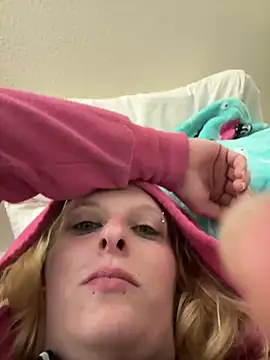 KITTYBOOBOOFUXX online show from July 17, 5:25 am