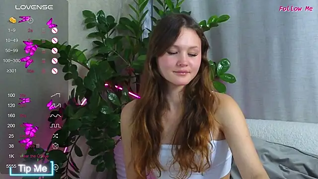 AmeliRoyse online show from October 15, 5:13 pm