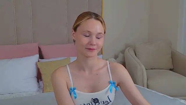 AmeliRoyse online show from June 10, 5:34 pm