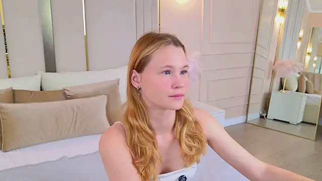 AmeliRoyse online show from June 20, 5:27 pm