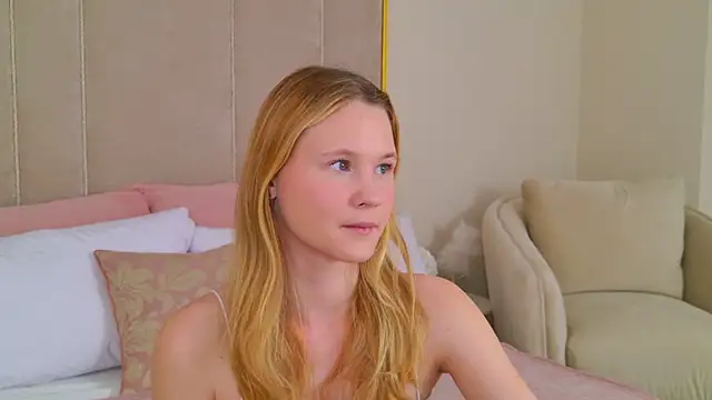 AmeliRoyse online show from June 23, 5:11 pm