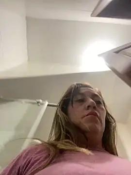 Snapshot of Luna-nevada chatting on February 11, 10:09 am Luna-nevada online show from February 11, 10:09 am