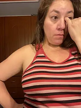 Snapshot of Luna-nevada chatting on February 19, 10:33 am Luna-nevada online show from February 19, 10:33 am