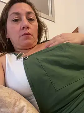 Snapshot of Luna-nevada chatting on February 20, 10:32 pm Luna-nevada online show from February 20, 10:32 pm