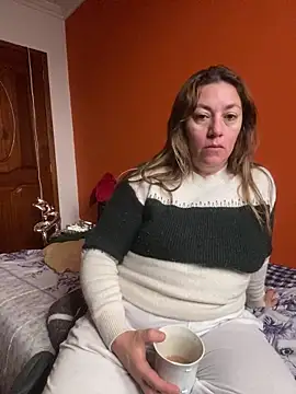 Snapshot of Luna-nevada chatting on March 13, 12:23 pm Luna-nevada online show from March 13, 12:23 pm