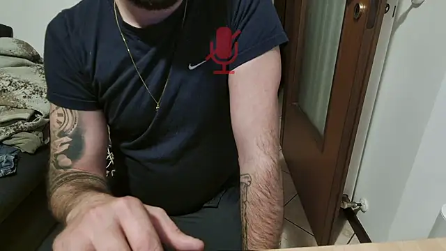 maialinofriuli online show from October 10, 1:04 am