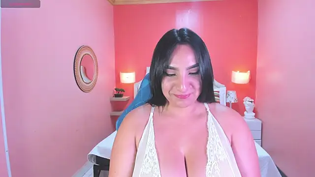Snapshot of Sophie_Grays_ chatting on November 7, 7:58 pm Sophie Grays online show from November 7, 7:58 pm