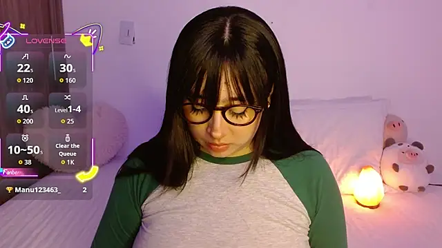 Snapshot of Oliviargf chatting on October 6, 12:30 am Oliviargf online show from October 6, 12:30 am