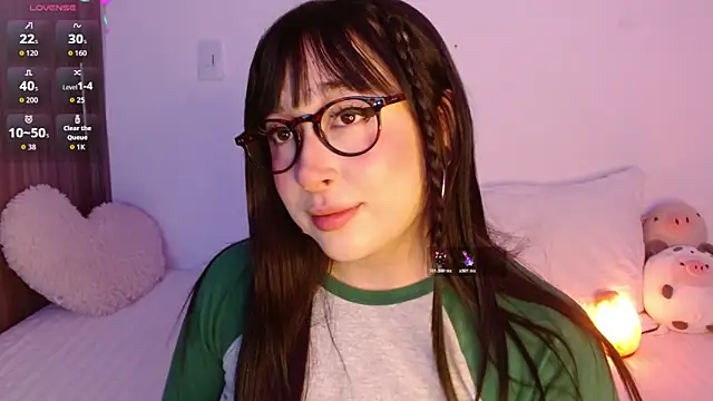 Snapshot of Oliviargf chatting on November 20, 11:15 pm Oliviargf online show from November 20, 11:15 pm