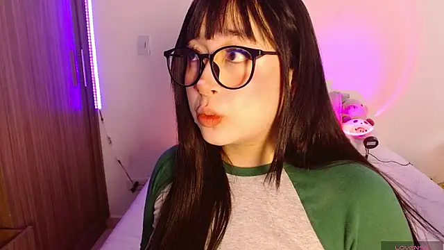 Snapshot of Oliviargf chatting on March 23, 12:20 pm Oliviargf online show from March 23, 12:20 pm