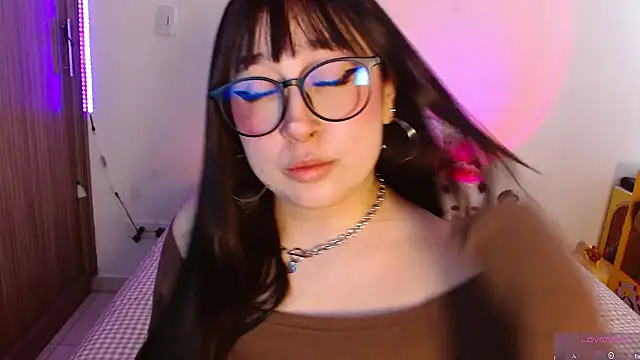 Snapshot of Oliviargf chatting on April 1, 1:41 pm Oliviargf online show from April 1, 1:41 pm