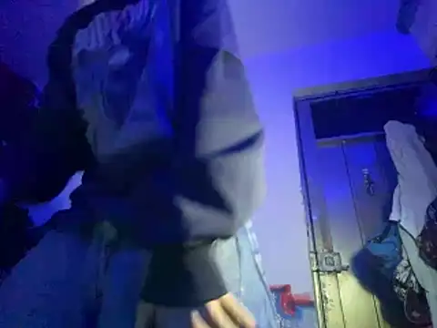 Snapshot of kirito_kun chatting on March 25, 3:23 am kirito kun online show from March 25, 3:23 am