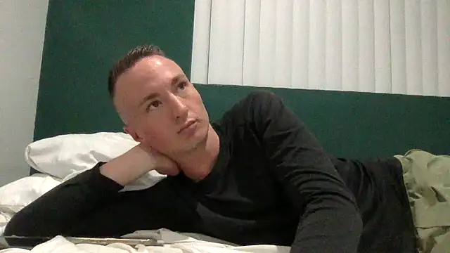 TheDaddy005 online show from March 8, 3:50 am