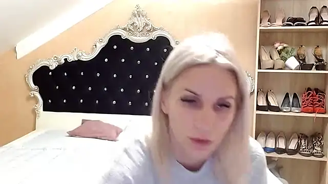 Snapshot of Diamond888 chatting on September 30, 7:02 am Diamond888 online show from September 30, 7:02 am