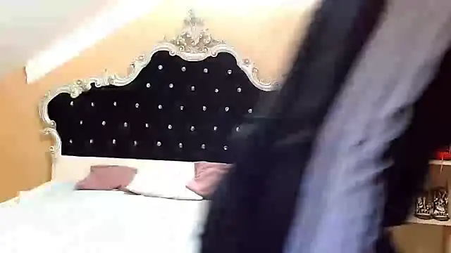 Snapshot of Diamond888 chatting on October 8, 7:50 am Diamond888 online show from October 8, 7:50 am