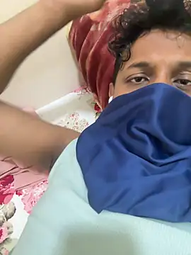 Snapshot of MIRTHICK2002 chatting on March 6, 10:52 am MIRTHICK2002 online show from March 6, 10:52 am