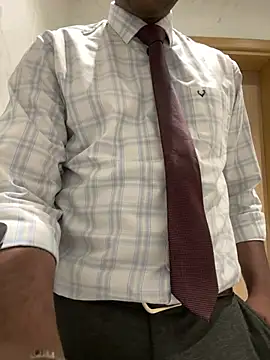 Snapshot of MIRTHICK2002 chatting on March 13, 12:35 pm MIRTHICK2002 online show from March 13, 12:35 pm