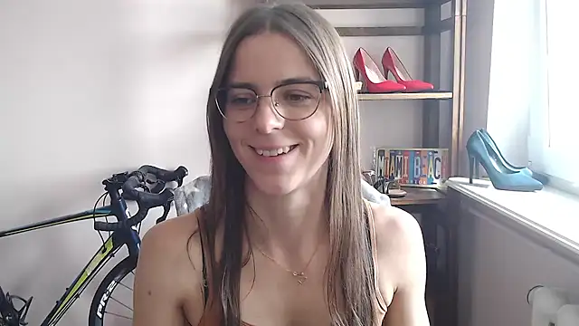 love megi online show from June 16, 1:36 pm