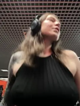 Bella Gloria online show from February 10, 6:45 pm