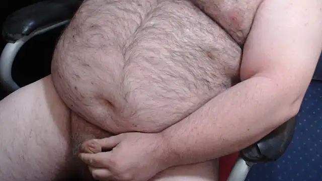 Snapshot of SmallBearUK chatting on September 11, 11:21 am SmallBearUK online show from September 11, 11:21 am