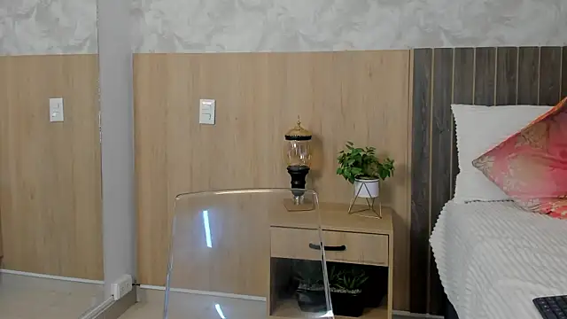  SamantaGomez online show from June 4, 7:31 pm