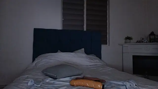 ElssaRush online show from October 17, 4:09 pm