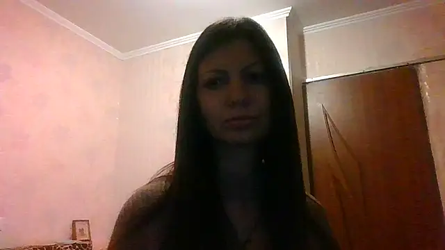 AliseWats online show from March 10, 5:07 pm