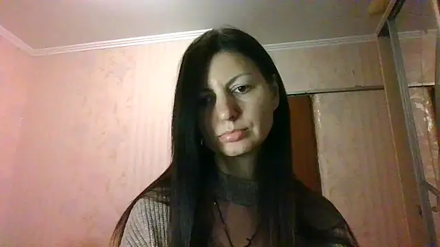 AliseWats online show from March 12, 6:33 pm