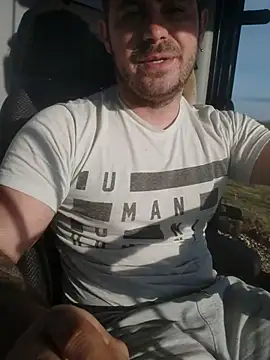 Snapshot of adisiadi chatting on March 12, 6:29 am adisiadi online show from March 12, 6:29 am