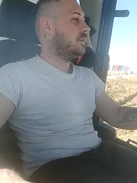 Snapshot of adisiadi chatting on March 19, 8:55 am adisiadi online show from March 19, 8:55 am