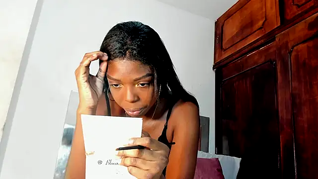 Snapshot of Coral_w10 chatting on September 17, 1:24 pm Coral w10 online show from September 17, 1:24 pm