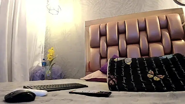 ANA-BULLOCK- online show from January 14, 12:11 pm