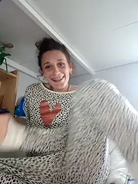 laprincesa2punto0 online show from April 27, 5:11 pm