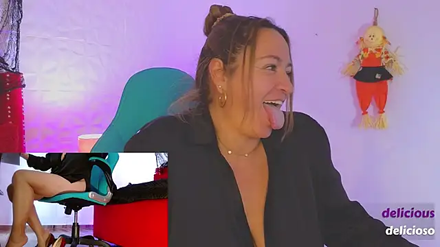 weet Evans    online show from October 31, 11:11 am