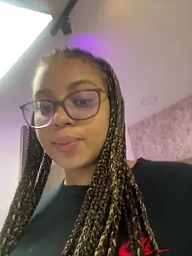 AlesiaCooper online show from October 15, 8:20 pm