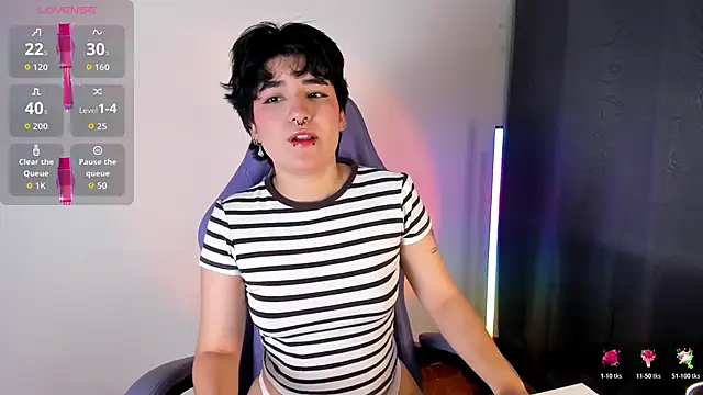 Snapshot of emma_cute7 chatting on February 25, 9:30 am emma cute7 online show from February 25, 9:30 am