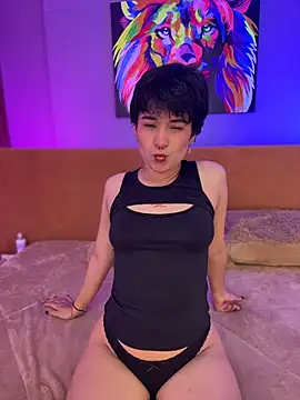 emma cute7 online show from August 3, 9:59 am