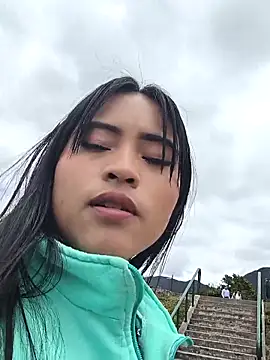 bella warzon online show from October 17, 4:53 pm