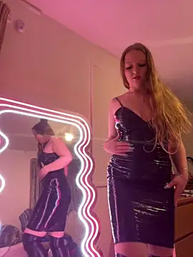 Snapshot of feedeegeorgie chatting on March 12, 11:55 pm feedeegeorgie online show from March 12, 11:55 pm