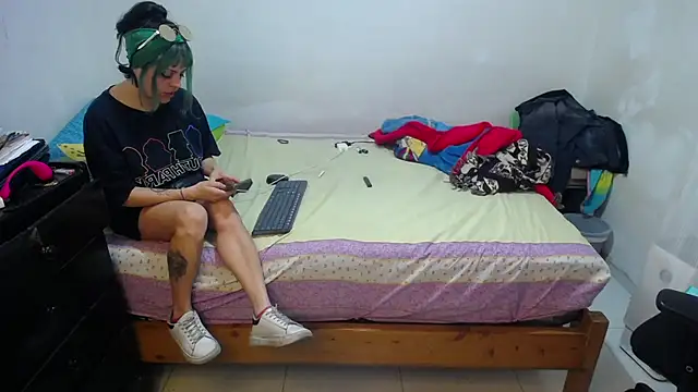 freyaa sorcerees online show from March 11, 8:20 pm