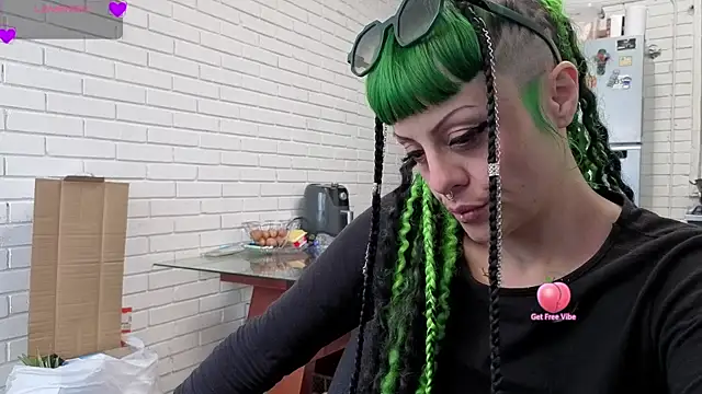 freyaa sorcerees online show from September 8, 7:35 pm