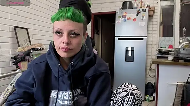 freyaa sorcerees online show from October 17, 1:25 pm