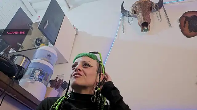 freyaa sorcerees online show from October 21, 3:18 am