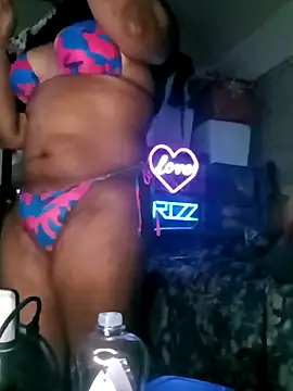 Snapshot of GardeniaFields chatting on October 10, 6:45 am GardeniaFields online show from October 10, 6:45 am