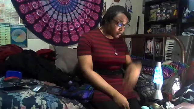 Snapshot of GardeniaFields chatting on December 2, 4:51 am GardeniaFields online show from December 2, 4:51 am