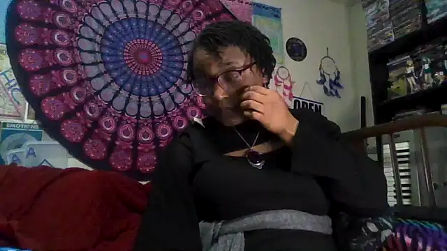 Snapshot of GardeniaFields chatting on February 17, 5:26 am GardeniaFields online show from February 17, 5:26 am