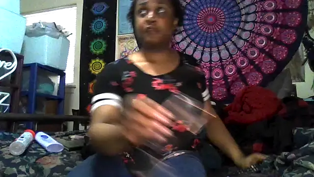 Snapshot of GardeniaFields chatting on March 29, 11:38 pm GardeniaFields online show from March 29, 11:38 pm