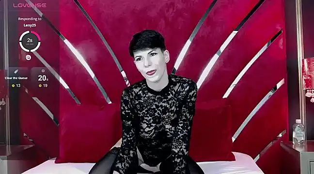 Snapshot of Roxxy_Rouge chatting on March 10, 5:39 pm Roxxy Rouge online show from March 10, 5:39 pm